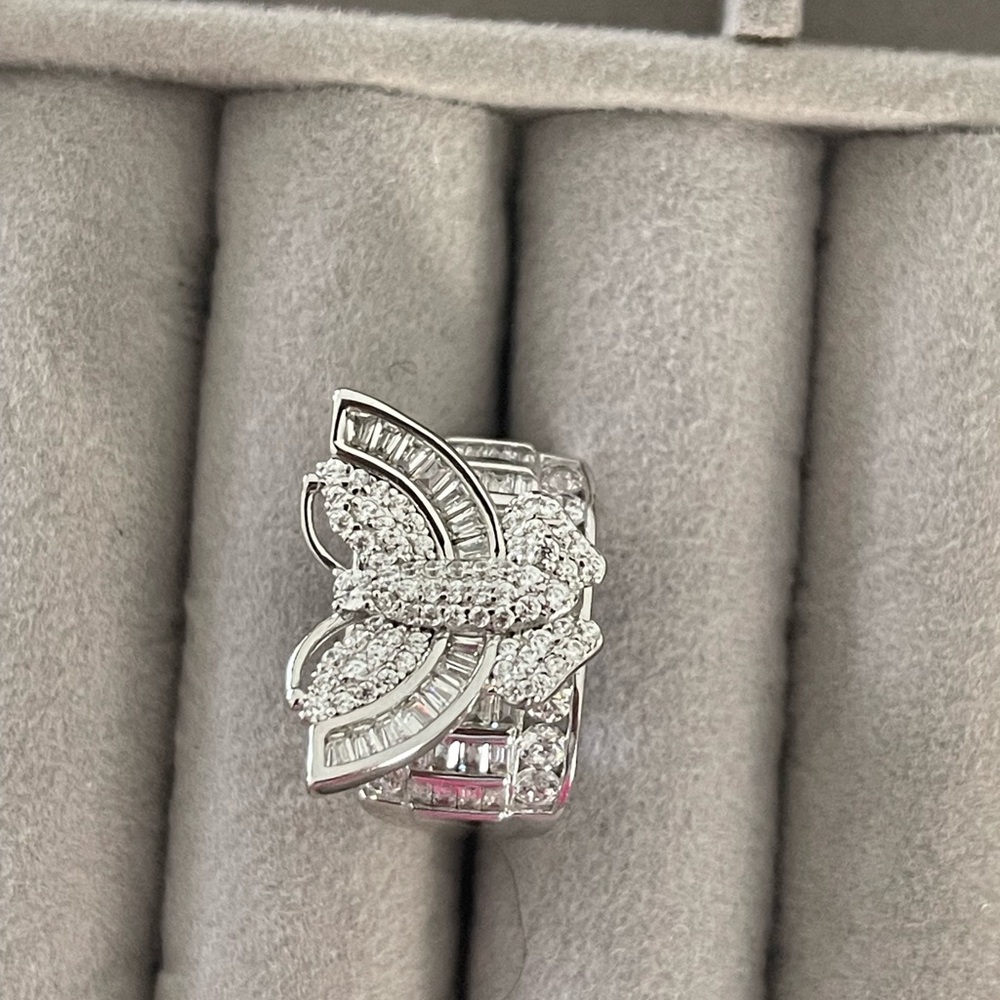 New Elegant Italy Silver 925 Butterfly Ring with Sparkle Cubic Zirconias